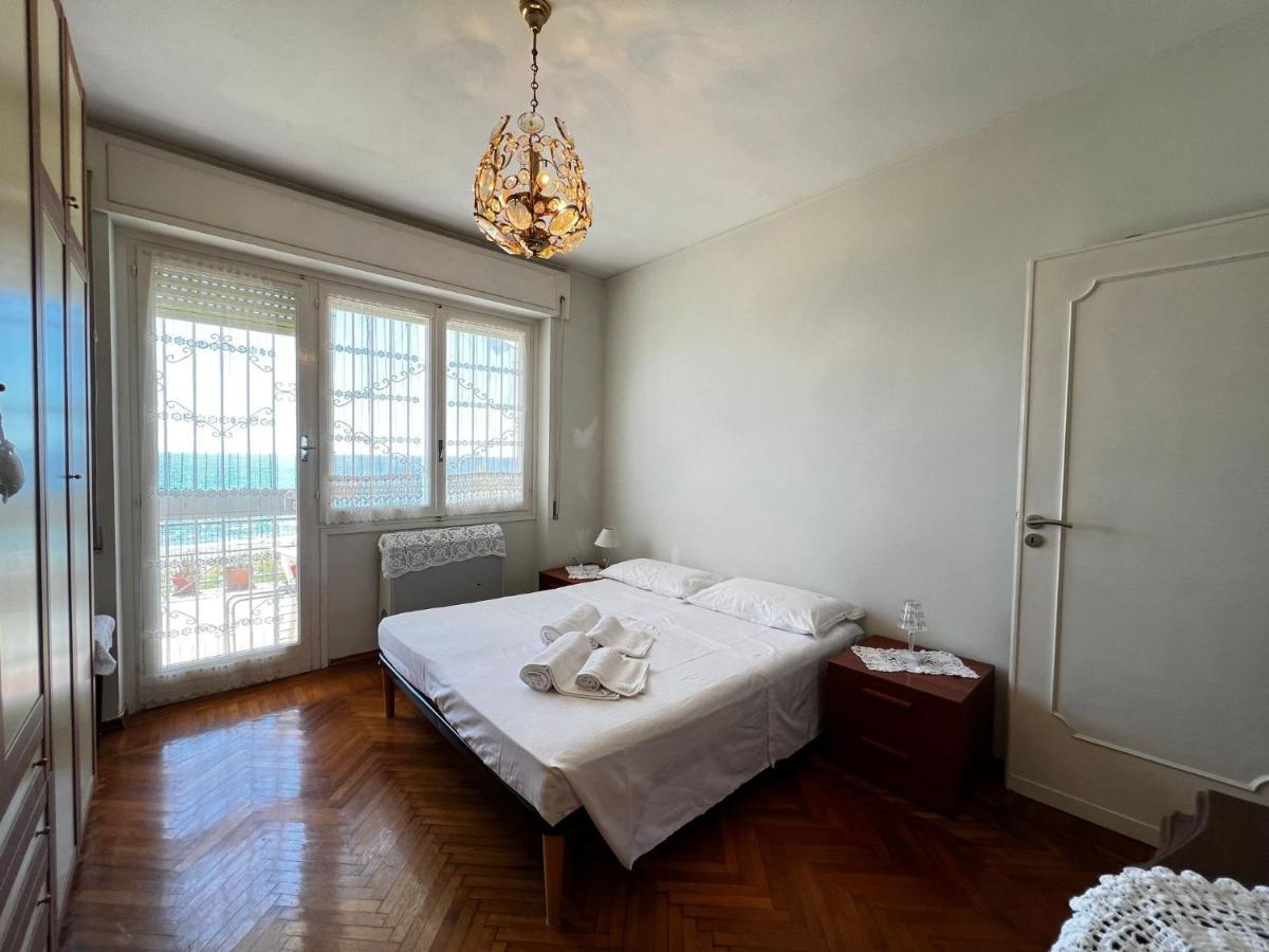 Suite A 2 Passi Dalla Spiaggia - Ospedaletti Εξωτερικό φωτογραφία